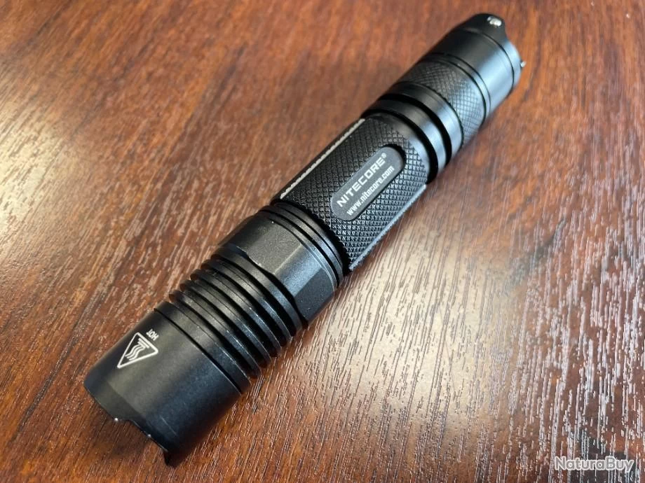 Lampe Torche NITECORE Precise 10GT - P10GT - 900 Lumens - Avec Accu 4 Lampe Torche NITECORE Precise 10GT - P10GT - 900 Lumens - Avec Accu – Image 2