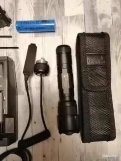 Kit Complet Lampe Ultra-fine + Connecteur Picatinny -L'équipement tactique est un véritable gagnant. 00003 Kit complet lampe ultra fine connecteur picatinny