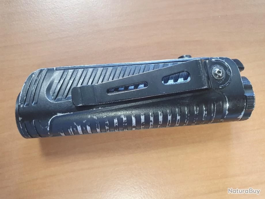 Lampe Torche NITECORE Precise 18 - NCP18 - 1800Lm - Avec Accu 6 Lampe Torche NITECORE Precise 18 - NCP18 - 1800Lm - Avec Accu – Image 4