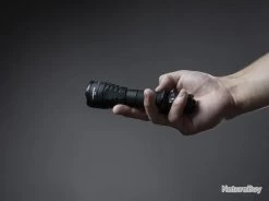Lampe Torche Armytek Predator Pro Magnet USB - 1400 Lumens WARM -L'équipement tactique est un véritable gagnant. 00005 Lampe Torche Armytek Predator Pro Magnet USB 1400 Lumens WARM